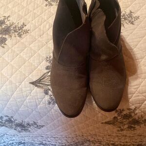 Eileen Fisher- gently used boots.  Size 8.5 very comfortable.